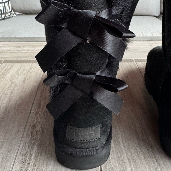 UGG Black Bailey Bow 2 Sheepskin-Lined Boots - Picture 7 of 14